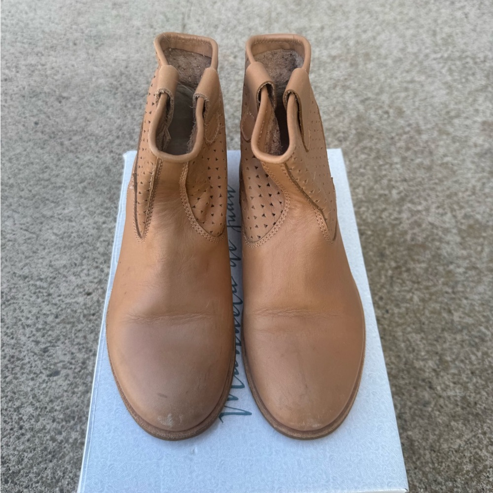 Girls genuine Tan Leather Ankle Boots